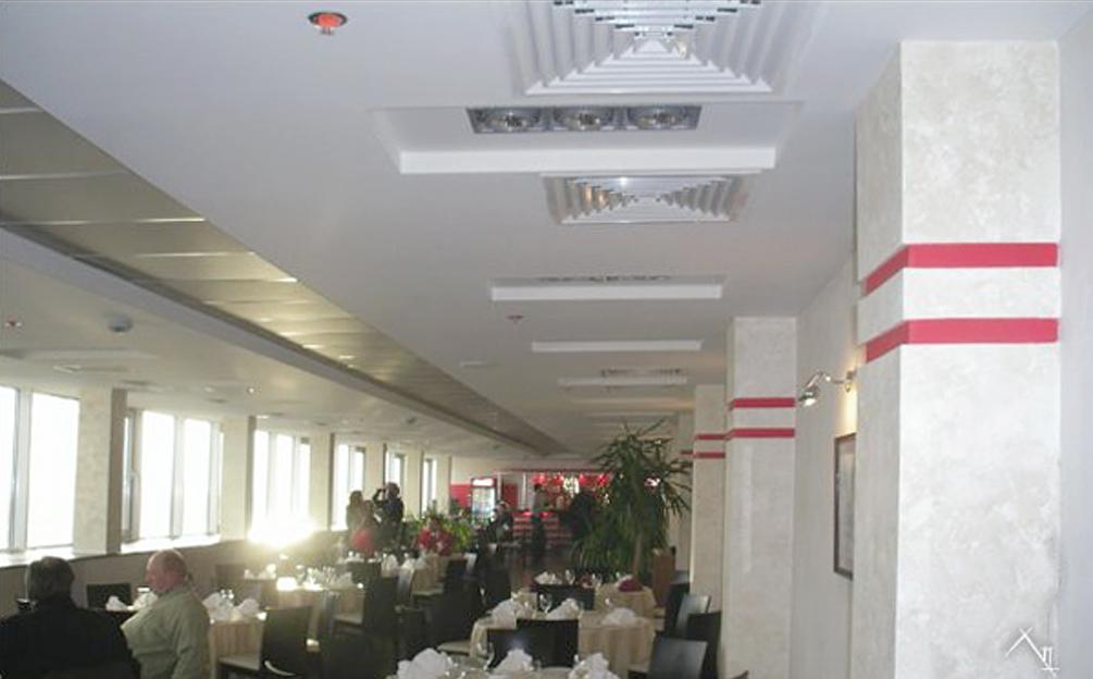 Ресторан в гостинице «Москва». Площадь Александра Невского, д. 2